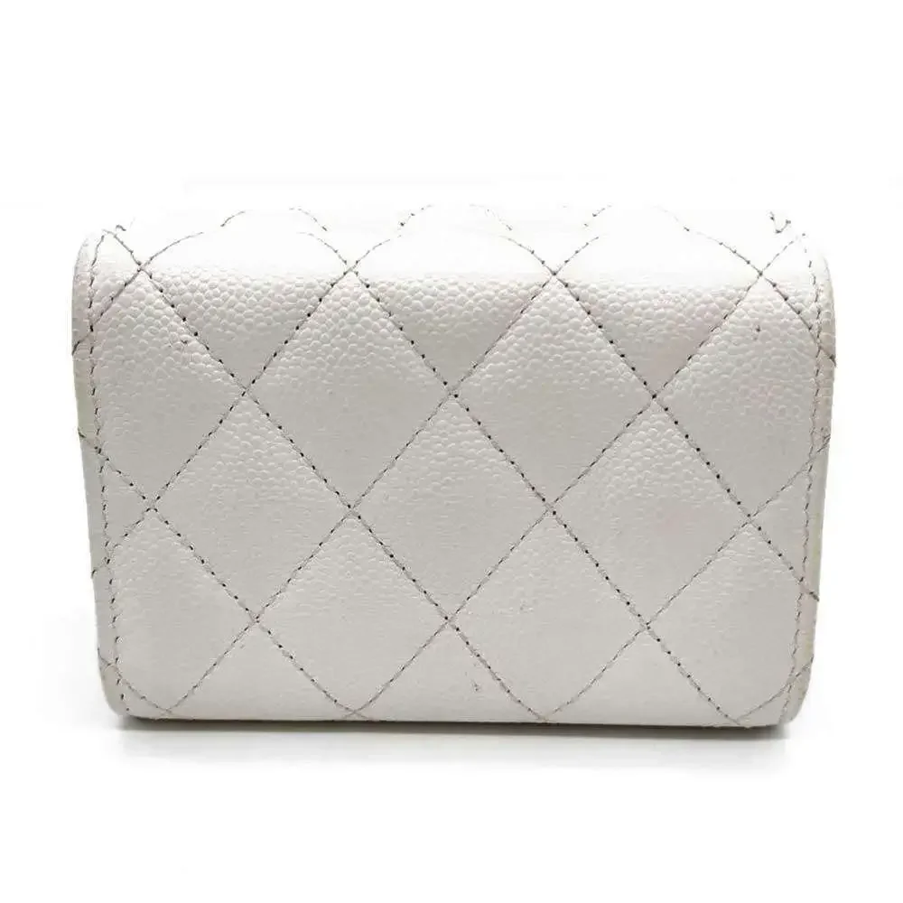 CHANEL Authentic White Caviar Leather Wallet